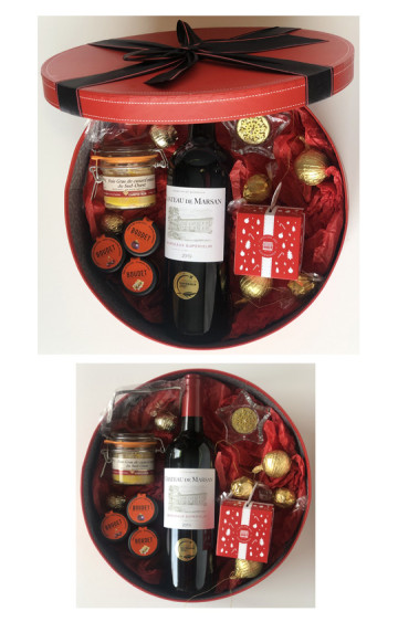 La Grande Boîte à Chapeau...